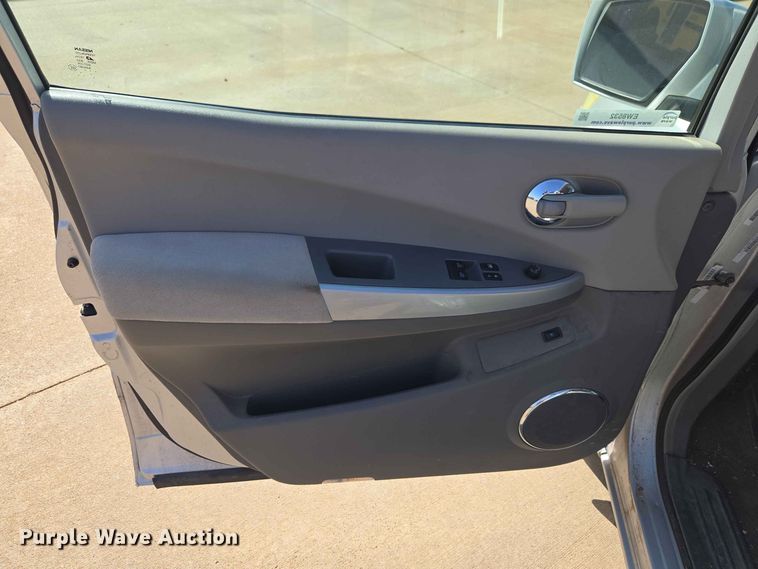 image for item EW8532 2008 Nissan Quest van