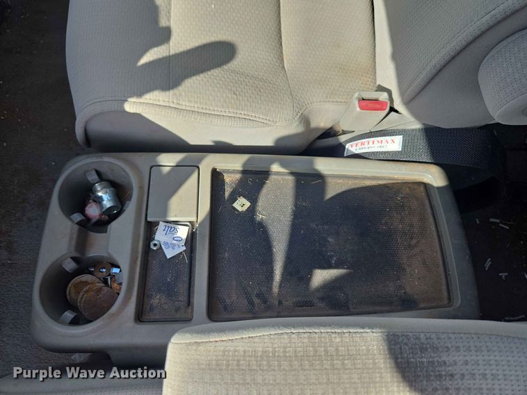 image for item EW8532 2008 Nissan Quest van