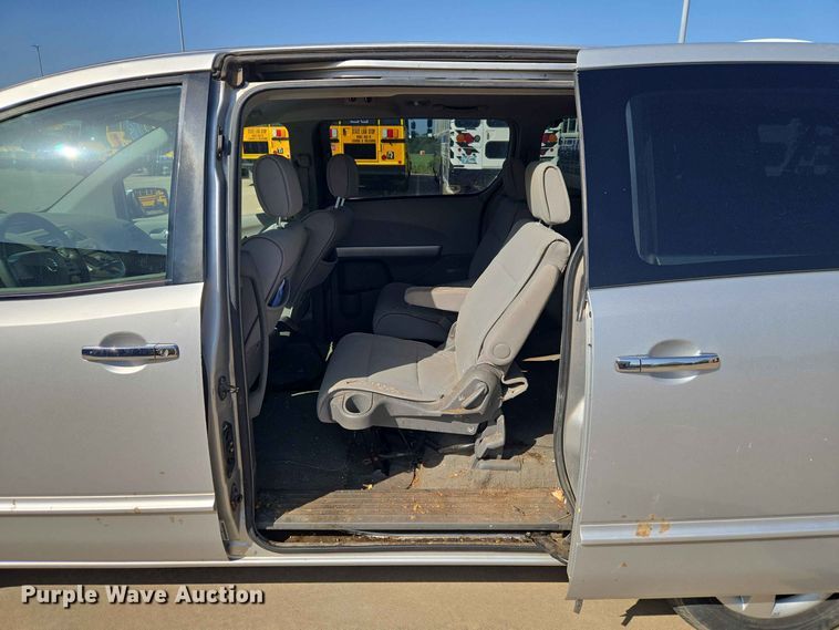 image for item EW8532 2008 Nissan Quest van