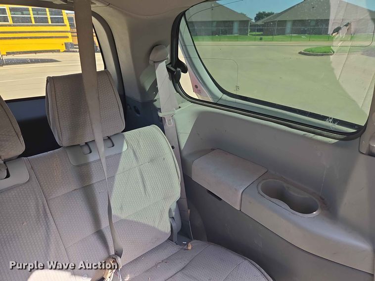 image for item EW8532 2008 Nissan Quest van
