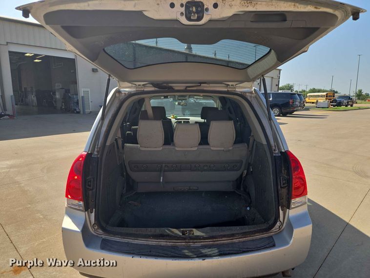 image for item EW8532 2008 Nissan Quest van
