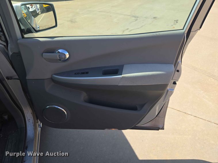 image for item EW8532 2008 Nissan Quest van
