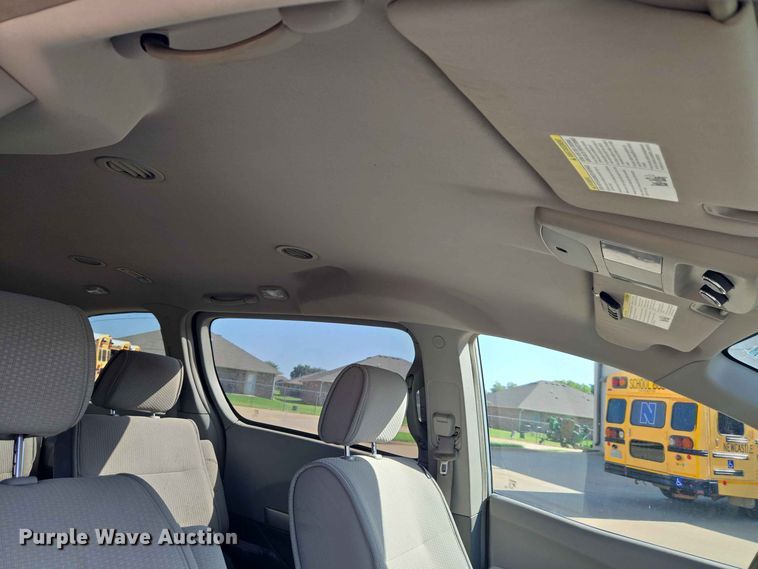 image for item EW8532 2008 Nissan Quest van