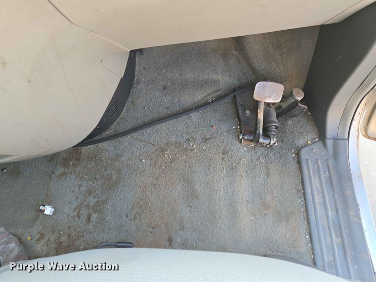 image for item EW8532 2008 Nissan Quest van