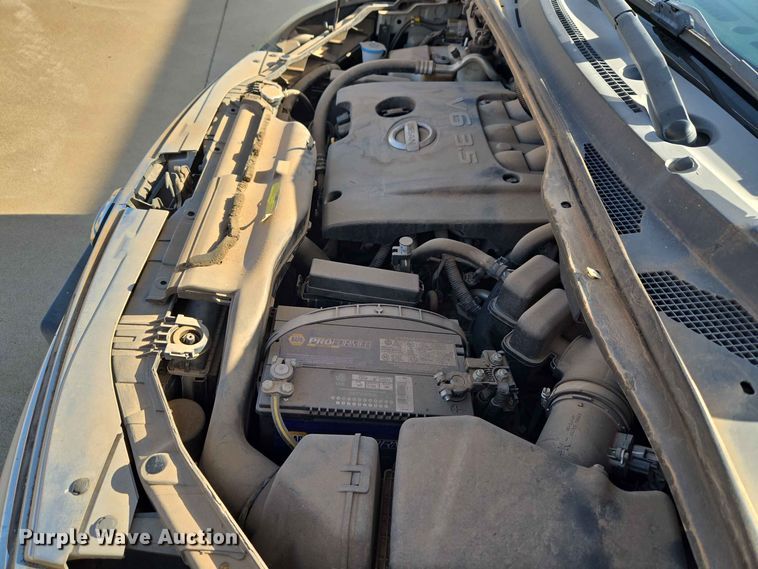 image for item EW8532 2008 Nissan Quest van