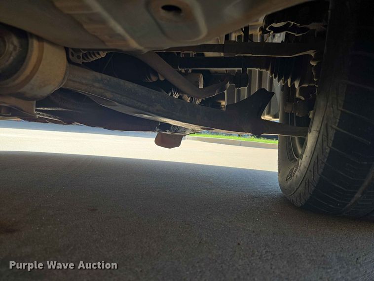 image for item EW8532 2008 Nissan Quest van