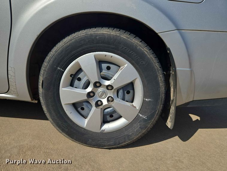 image for item EW8532 2008 Nissan Quest van