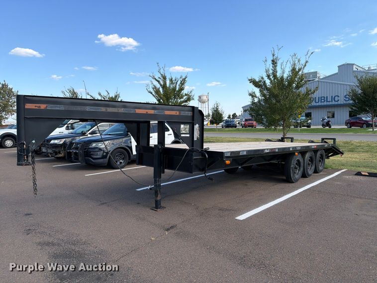 1986 W-W Trailer Manufacturers equipment trailer