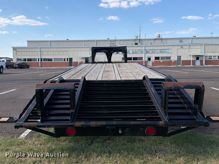 image for item EW8755 1986 W-W Trailer Manufacturers equipment trailer