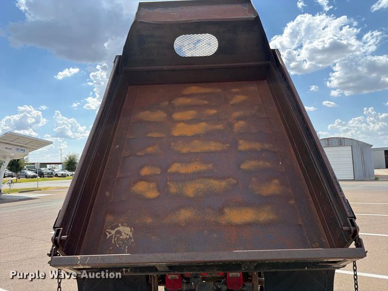 image for item EW8757 2002 Ford F450 dump truck