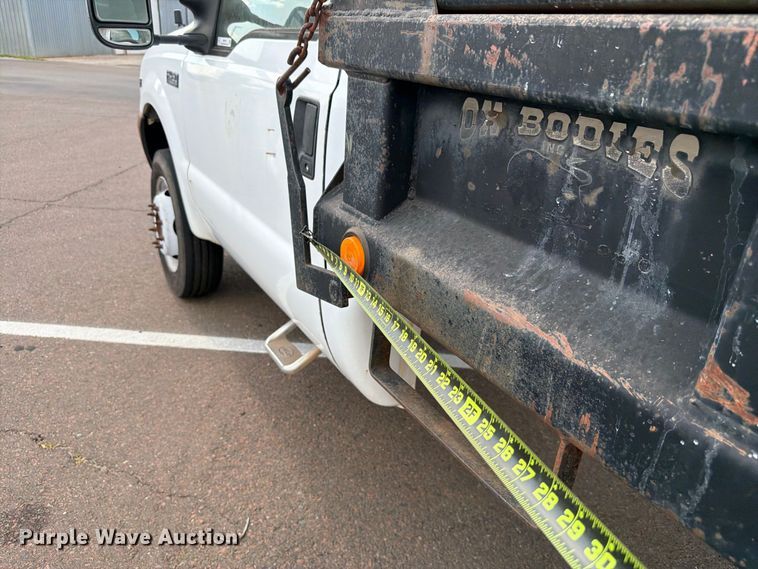 image for item EW8757 2002 Ford F450 dump truck
