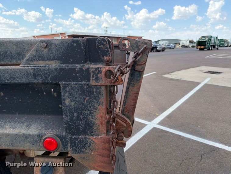 image for item EW8757 2002 Ford F450 dump truck