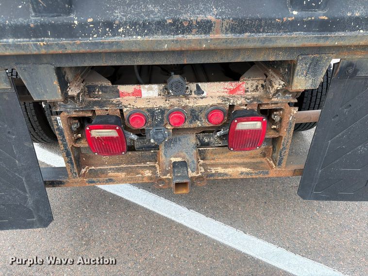 image for item EW8757 2002 Ford F450 dump truck