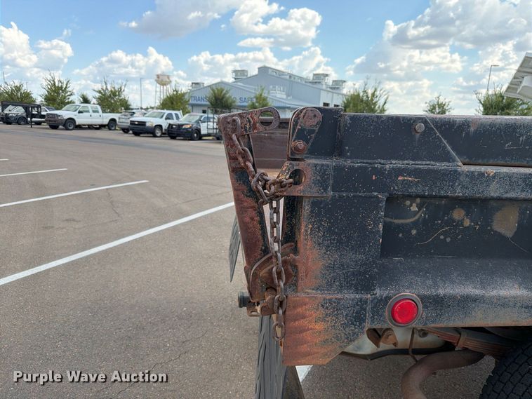 image for item EW8757 2002 Ford F450 dump truck