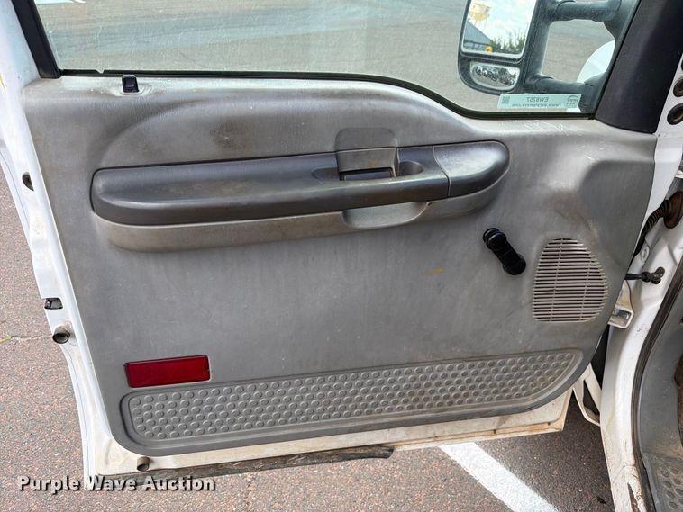 image for item EW8757 2002 Ford F450 dump truck