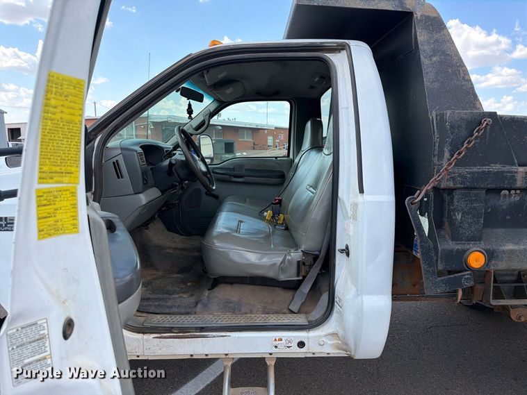image for item EW8757 2002 Ford F450 dump truck