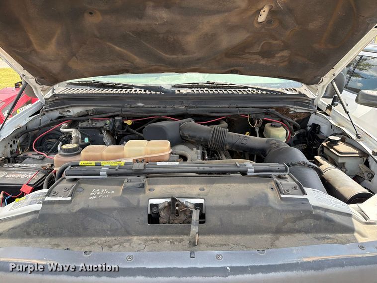 image for item EW8757 2002 Ford F450 dump truck
