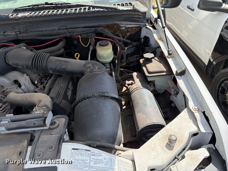 image for item EW8757 2002 Ford F450 dump truck