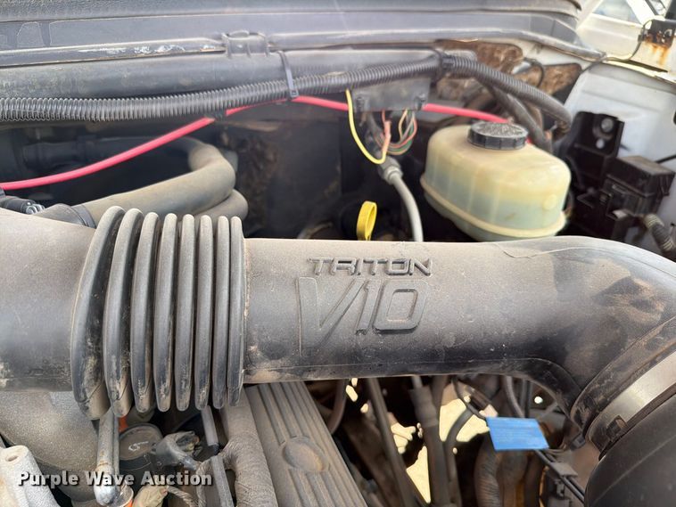 image for item EW8757 2002 Ford F450 dump truck