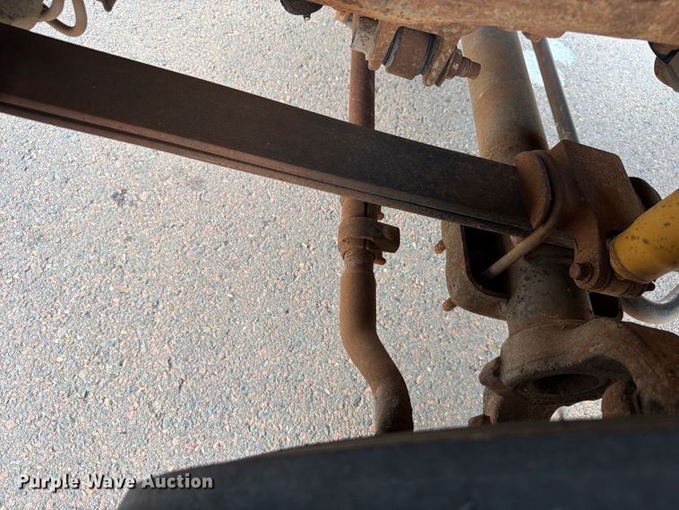 image for item EW8757 2002 Ford F450 dump truck