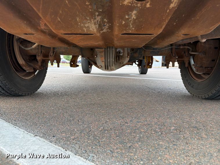 image for item EW8757 2002 Ford F450 dump truck