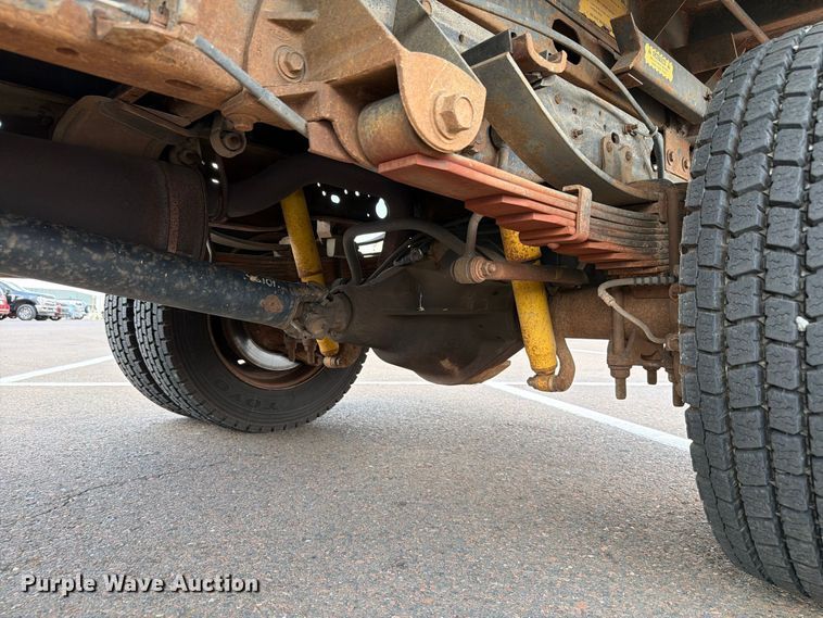 image for item EW8757 2002 Ford F450 dump truck