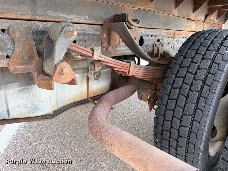 image for item EW8757 2002 Ford F450 dump truck