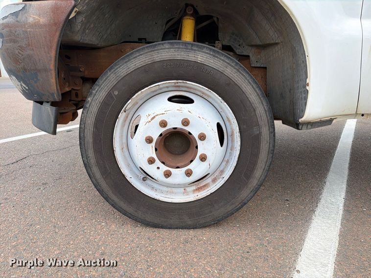 image for item EW8757 2002 Ford F450 dump truck