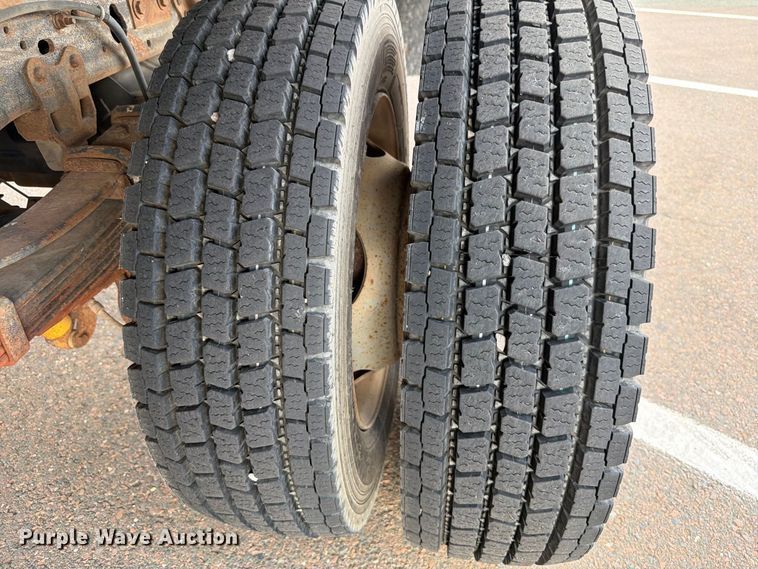 image for item EW8757 2002 Ford F450 dump truck