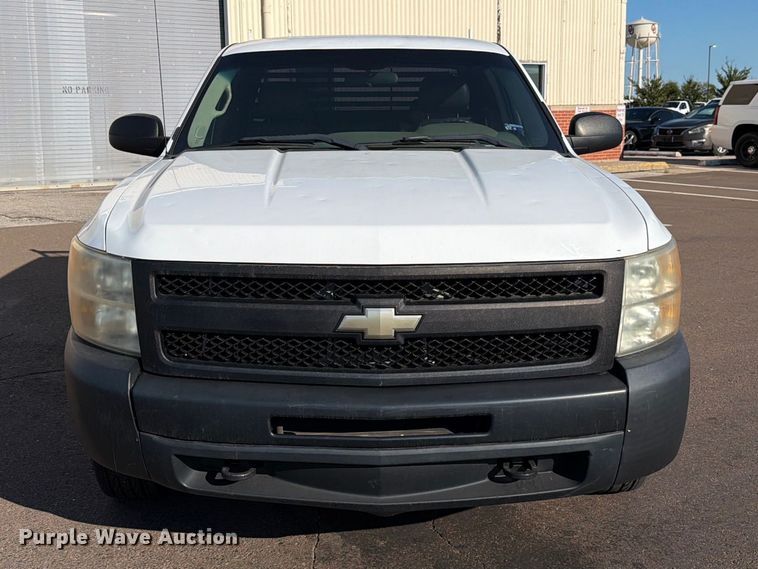 image for item EW8759 2010 Chevrolet Silverado 1500 Ext. Cab pickup truck
