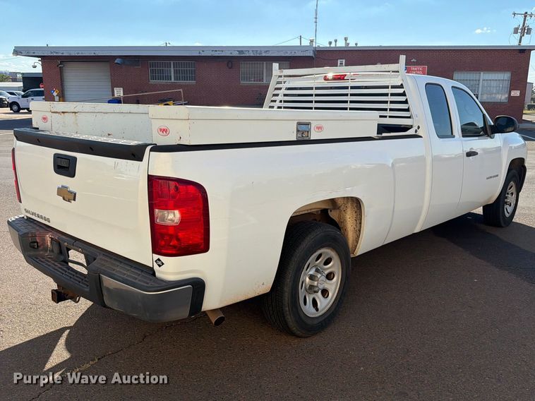 image for item EW8759 2010 Chevrolet Silverado 1500 Ext. Cab pickup truck