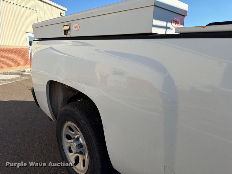 image for item EW8759 2010 Chevrolet Silverado 1500 Ext. Cab pickup truck
