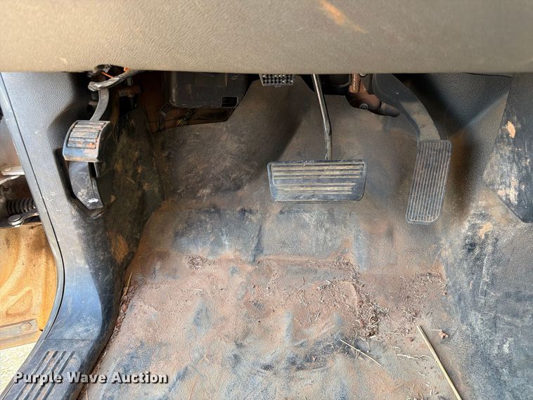 image for item EW8759 2010 Chevrolet Silverado 1500 Ext. Cab pickup truck