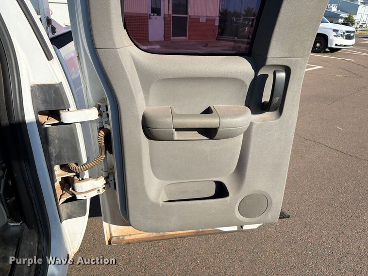 image for item EW8759 2010 Chevrolet Silverado 1500 Ext. Cab pickup truck