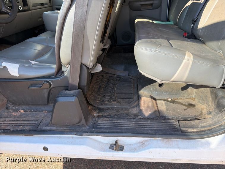 image for item EW8759 2010 Chevrolet Silverado 1500 Ext. Cab pickup truck