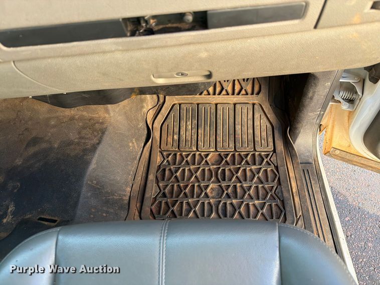image for item EW8759 2010 Chevrolet Silverado 1500 Ext. Cab pickup truck