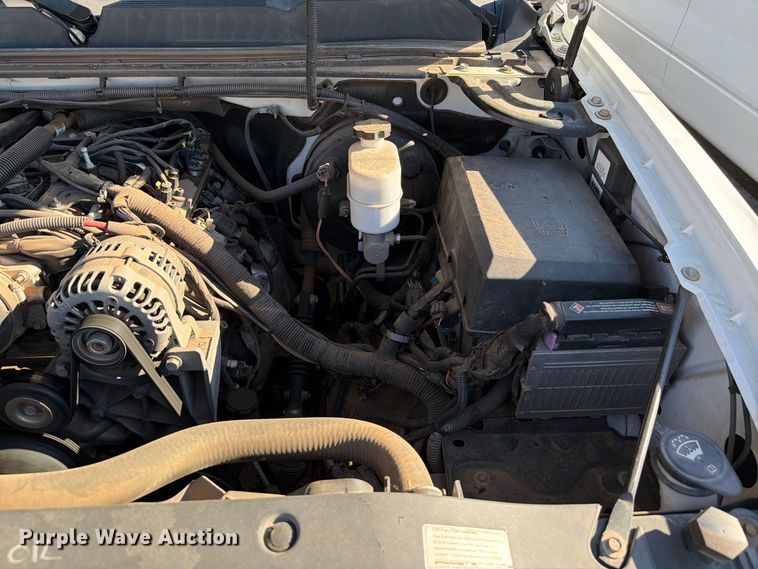 image for item EW8759 2010 Chevrolet Silverado 1500 Ext. Cab pickup truck