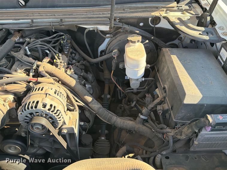 image for item EW8759 2010 Chevrolet Silverado 1500 Ext. Cab pickup truck
