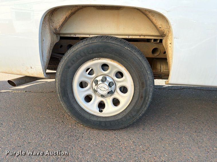 image for item EW8759 2010 Chevrolet Silverado 1500 Ext. Cab pickup truck