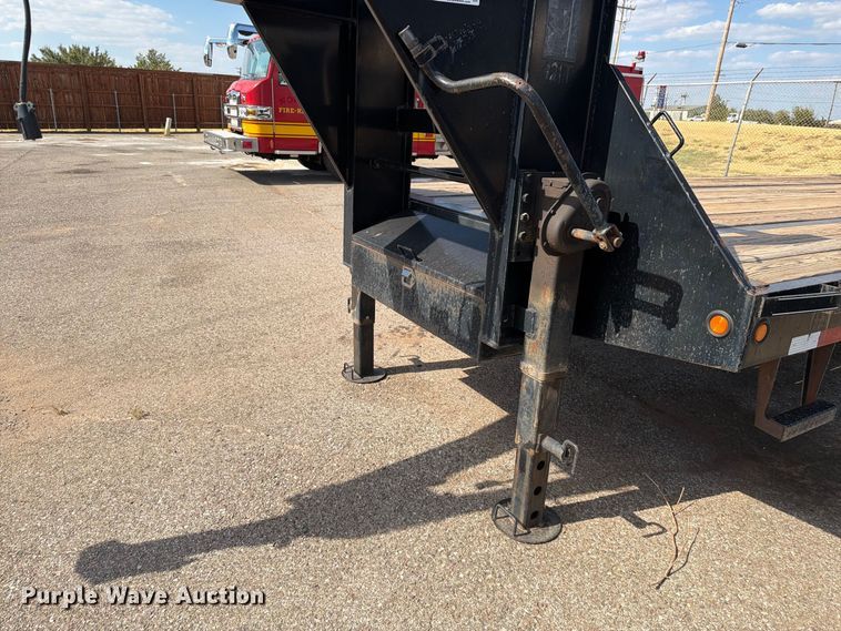 image for item EW8760 2013 Big Tex 25GN-25+5 equipment trailer