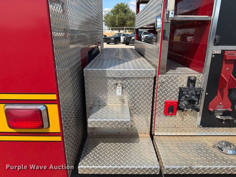 image for item EW8761 2009 Pierce Manufacturing Velocity pumper fire truck