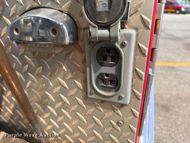image for item EW8761 2009 Pierce Manufacturing Velocity pumper fire truck