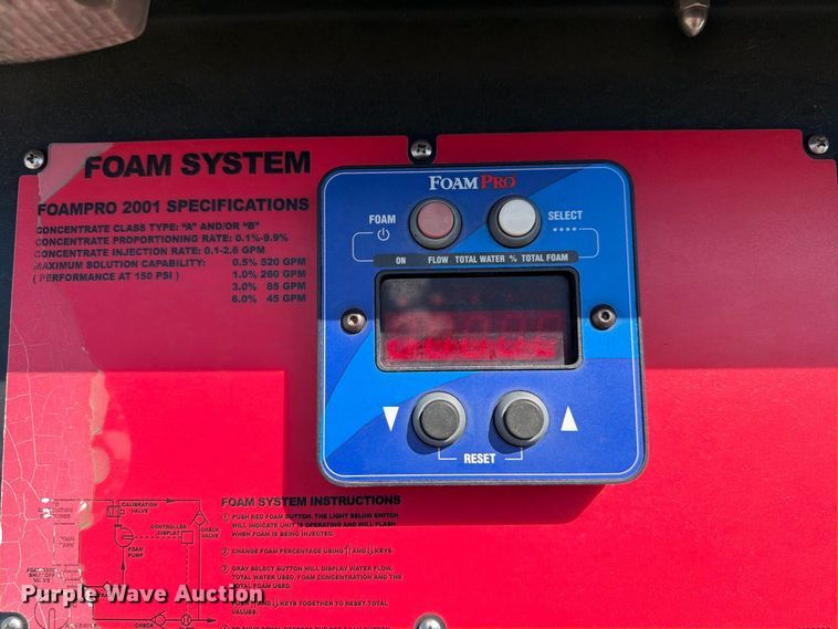 image for item EW8761 2009 Pierce Manufacturing Velocity pumper fire truck