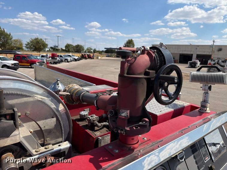 image for item EW8761 2009 Pierce Manufacturing Velocity pumper fire truck