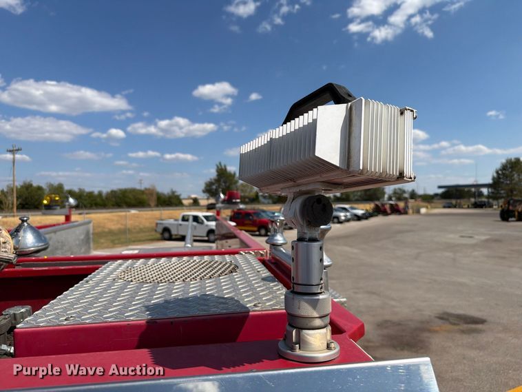 image for item EW8761 2009 Pierce Manufacturing Velocity pumper fire truck