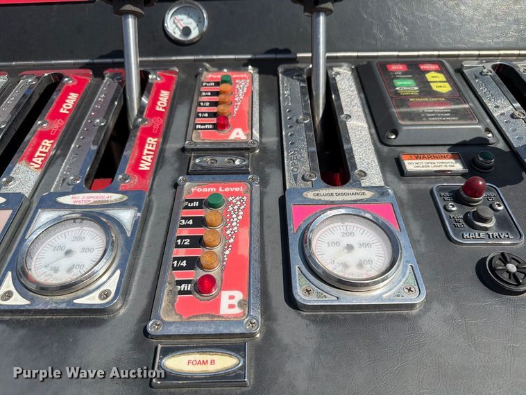 image for item EW8761 2009 Pierce Manufacturing Velocity pumper fire truck