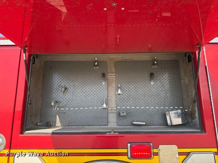 image for item EW8761 2009 Pierce Manufacturing Velocity pumper fire truck
