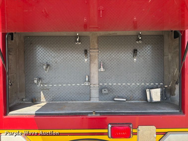image for item EW8761 2009 Pierce Manufacturing Velocity pumper fire truck