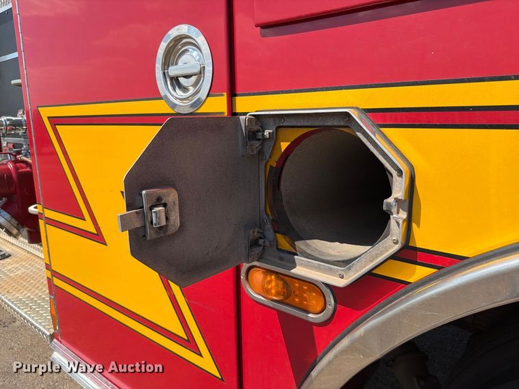 image for item EW8761 2009 Pierce Manufacturing Velocity pumper fire truck
