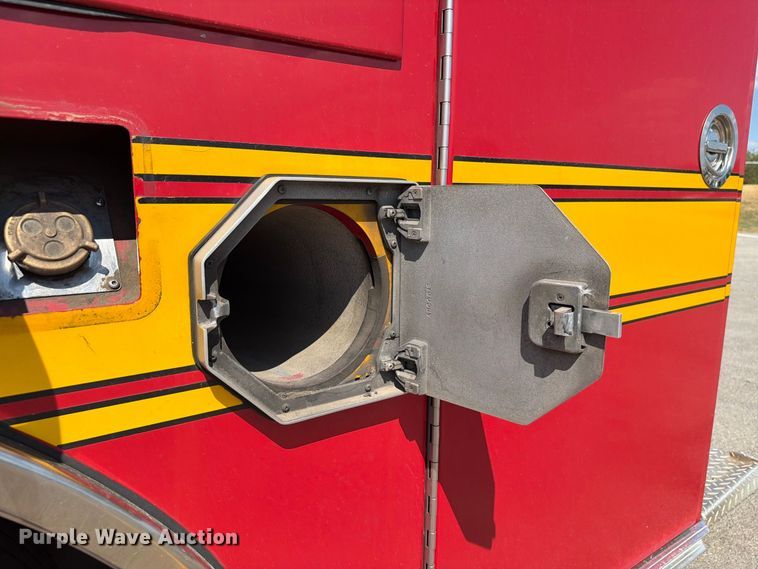 image for item EW8761 2009 Pierce Manufacturing Velocity pumper fire truck